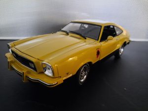 Ford Mustang Stallion II 1976 Schaal 1:18