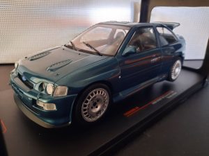 Ford Escort RS Cosworth 1996 Schaal 1:18