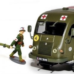 Renault 1000kg Ambulance 1950 + 3 figuren Schaal 1:43 - Afbeelding 2