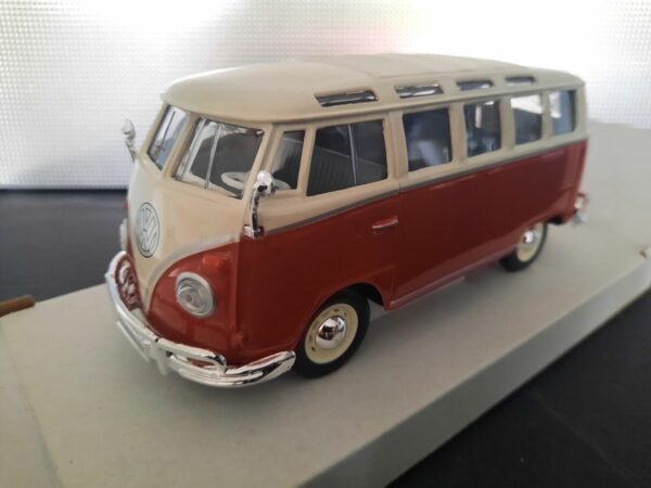 Volkswagen T1 Samba Schaal 1:24