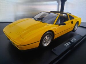 Ferrari 328 GTS 1985 Schaal 1:18