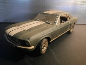 Ford Mustang Coupé 1967 Creed II Adnonis Schaal 1:18