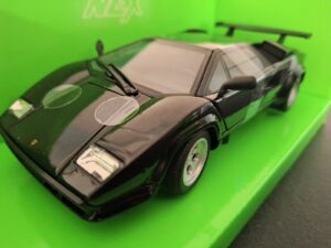 Lamborghini Countach Schaal 1:24