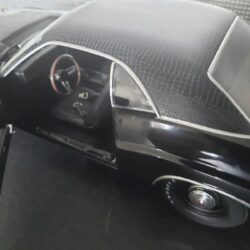 Dodge Challenger R/T 426 Hemi 1970 The Black Ghost Schaal 1:18 - Afbeelding 3