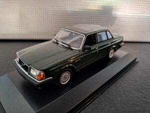 Volvo 240 GL 1986 Schaal 1:43