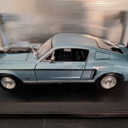 Ford Mustang GT Cobra 1968 Schaal 1:18 - Afbeelding 2