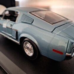 Ford Mustang GT Cobra 1968 Schaal 1:18 - Afbeelding 3
