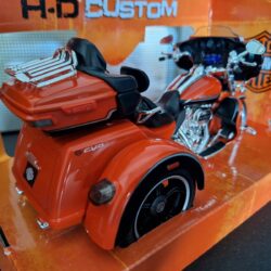 Harley-Davidson CVO Tri-Glide Ultra Schaal 1:12 - Afbeelding 3