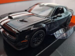 Dodge Challenger SRT Hellcat Wide Body 2018 Schaal 1:24