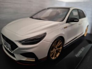 Hyundai i30 N Drive Limited Edition 2021 Schaal 1:18