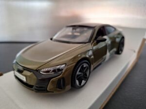 Audi e-Tron GT 2022 Special Edition Schaal 1:24