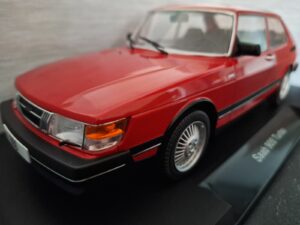 Saab 900 Turbo 1981 Schaal 1:18