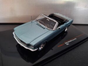 Ford Mustang Convertible 1965 Schaal 1:43