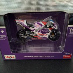 Ducati Desmosedici Pramac Racing #5 Schaal 1:18 - Afbeelding 4