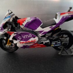 Ducati Desmosedici Pramac Racing #5 Schaal 1:18 - Afbeelding 2