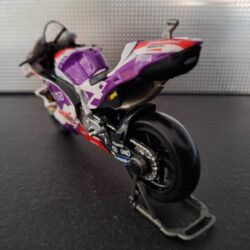 Ducati Desmosedici Pramac Racing #5 Schaal 1:18 - Afbeelding 3