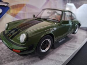 Porsche 911 SC (930) 1978 Schaal 1:18