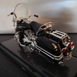 Harley-Davidson FLH Electra Glide 1966 Schaal 1:18 - Afbeelding 3