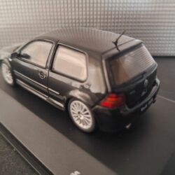 Volkswagen Golf IV R32 Schaal 1:43 - Afbeelding 3