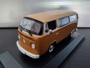 Volkswagen T2 1972 Beige Schaal 1:43