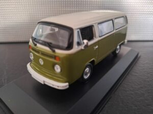 Volkswagen T2 Bus 1972 Groen Schaal 1:43