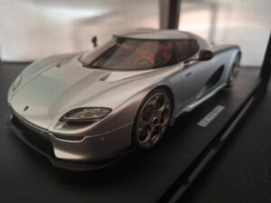 Koeningsegg CC850 Schaal 1:18