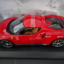 Ferrari 296 GTB 2023 Schaal 1:18 - Afbeelding 4
