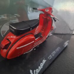Vespa 125 GTR 1971 Schaal 1:18 - Afbeelding 3