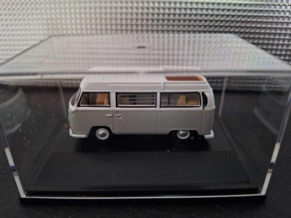 Volkswagen T2 Bay Window Camper Schaal 1:76