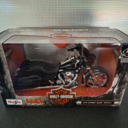 Harley-Davidson Street Glide 2015 Schaal 1:12 - Afbeelding 4