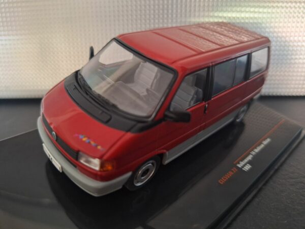 Volkswagen T4 1990 Schaal 1:43