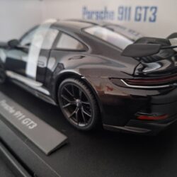 Porsche 911 GT3 2022 Schaal 1:18 - Afbeelding 3