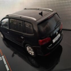 Volkswagen Touran 2010 Schaal 1:43 - Afbeelding 3