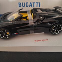 Bugatti W16 Mistral Cabriolet Schaal 1:18 - Afbeelding 2