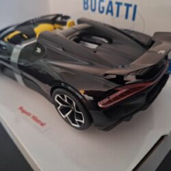 Bugatti W16 Mistral Cabriolet Schaal 1:18 - Afbeelding 3