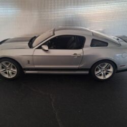 Ford Mustang Shelby GT500 2011 Schaal 1:18 - Afbeelding 2