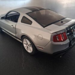 Ford Mustang Shelby GT500 2011 Schaal 1:18 - Afbeelding 4