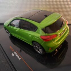 Ford Focus ST 2022 groen Schaal 1:43 - Afbeelding 3