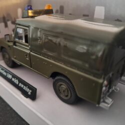 Landrover Series III Soft Top Schaal 1:43 - Afbeelding 3