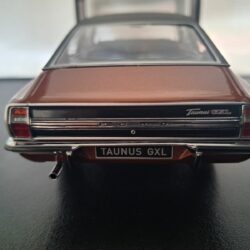 Ford Taunus GXL Coupe 1971 Schaal 1:18 - Afbeelding 5