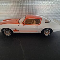 Chevrolet Camaro Cascade Edition Schaal 1:18 - Afbeelding 2