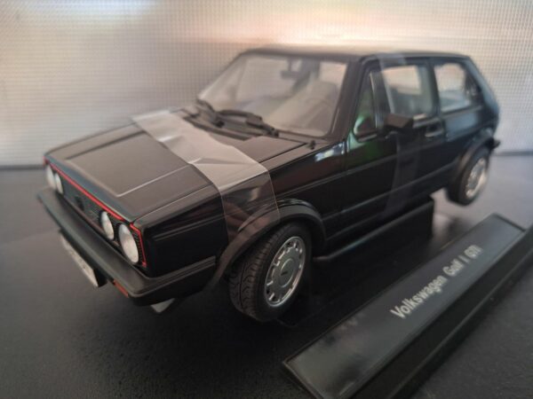 Volkswagen Golf 1 GTi 1983 Schaal 1:18