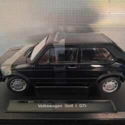 Volkswagen Golf 1 GTi 1983 Schaal 1:18 - Afbeelding 2