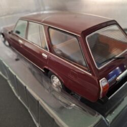 Peugeot 504 Break 1976 Schaal 1:18 - Afbeelding 4