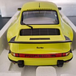 Porsche 911 Turbo 1977 Schaal 1:12 - Afbeelding 5