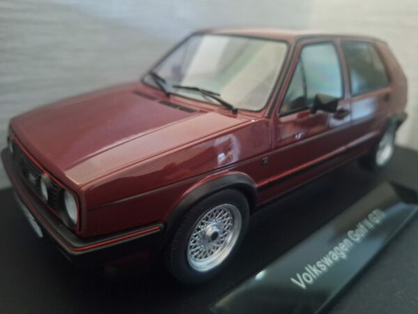 Volkswagen Golf II GTi Schaal 1:18