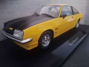 Opel Manta B GT/E 1975 Schaal 1:18