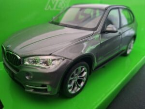BMW X5 2015 Schaal 1:24