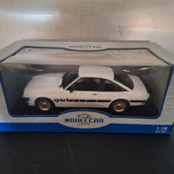 Opel Manta B Sport 1980 Schaal 1:18 - Afbeelding 4