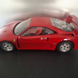 Ferrari F40 1987 Schaal 1:12 - Afbeelding 2